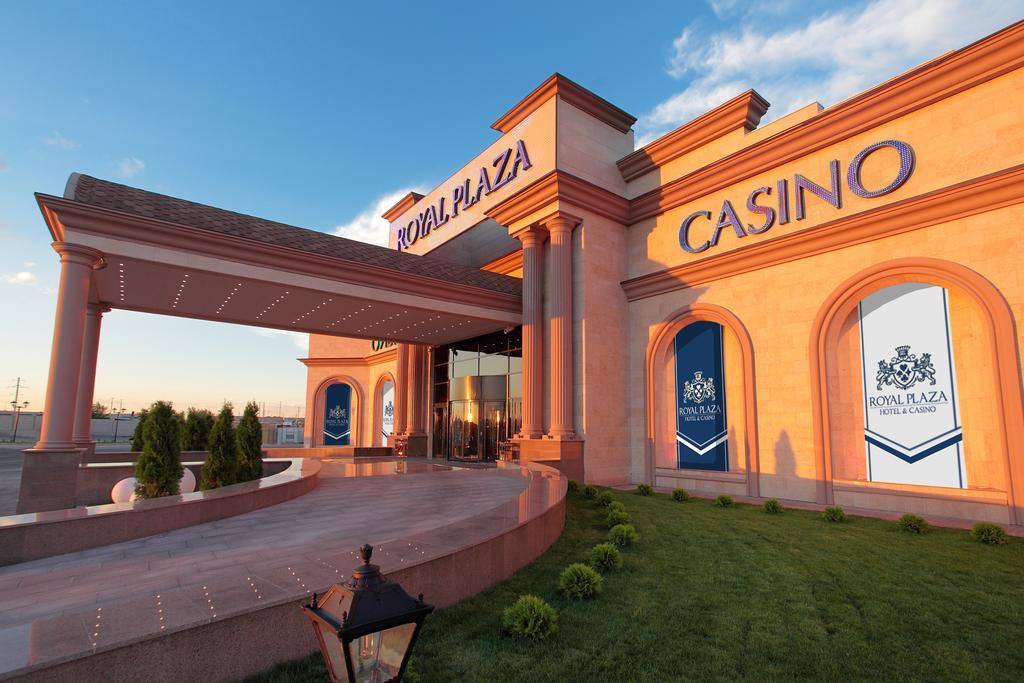 Royal Plaza Hotel And Casino Kapchagay Buitenkant foto